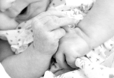 hands*