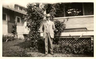 Grandpa Pemberton, 1925 (569)