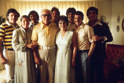 Family at Dan and Gail's wedding, 1975 (659)