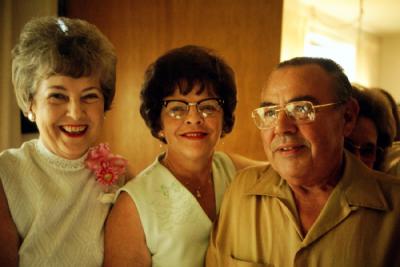 Mom with Aunt Frances and Uncle Bob Adams, 1975 (660)