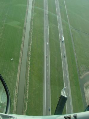 Boven de snelweg