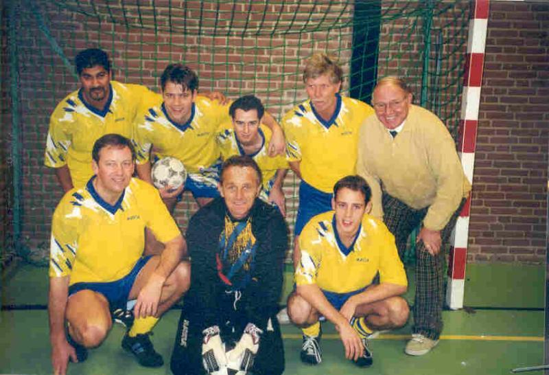 Zaalvoetbal toernooi 1998.