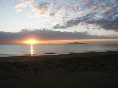 Browns Bay morning 17 Feb 2003