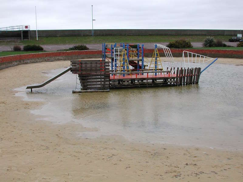 Sand Pit Boat - Sheerness (503)