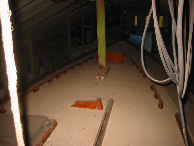 Thingy to secure upside down dingy to
