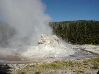 Yellowstone National Park, Giant Geyser  9-10-02..3.JPG