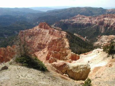 u9/mrtea630/medium/6547748.CedarBreaksChessnamRidgeoverlook91502.3.jpg