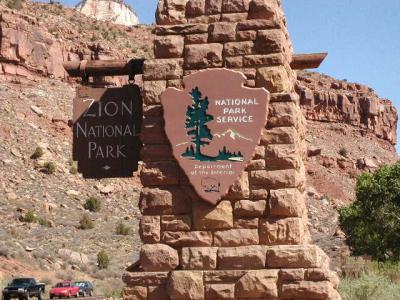 Zion National Park sign  9-16-02.JPG