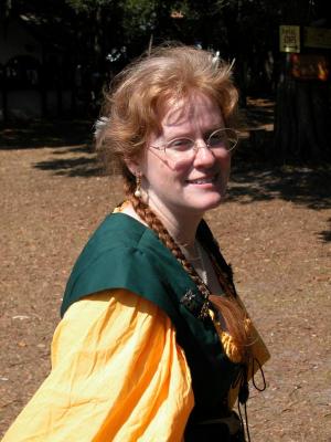 u9/sbdillon/medium/1765931.susanbydougrenfair2002.jpg
