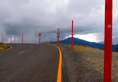 Hotham road in Snowy Mountains