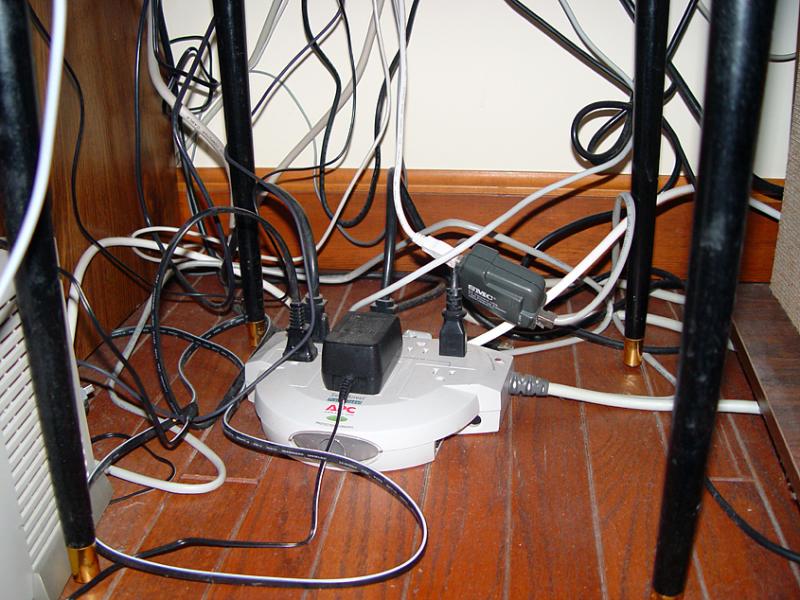 <b>wires</b><br>  by nuyah