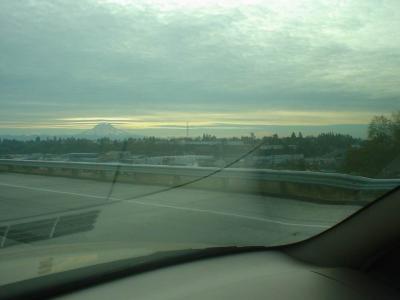 another shot of mount rainier (oh yeah, i'm taking these pics while driving, heh)