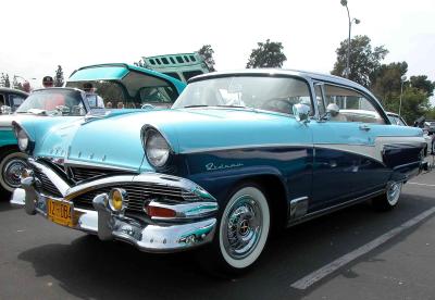 1956 Ford Meteor Rideau (Canadian Ford)