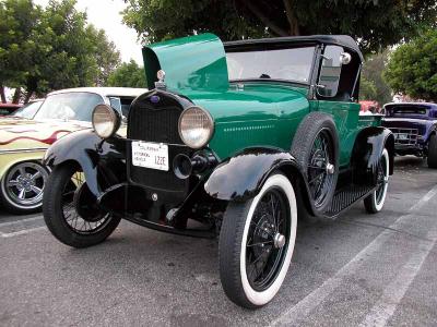 1929 Ford pickup - Fuddruckers, Lakewood, CA weekly Sat. night meet