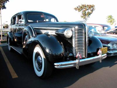 1938 12 cylinder Buick - Dennys Sat. Night, Long Beach