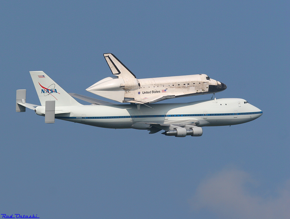 Discovery Returning to KSC