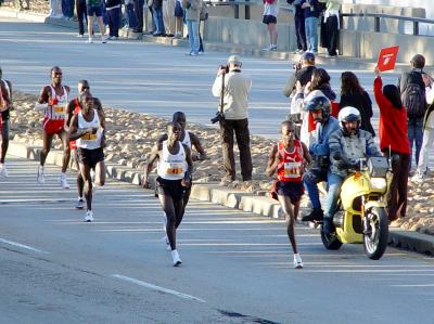 Elite Runners at Start of 2004 Chicago LaSalle Bank Marathon