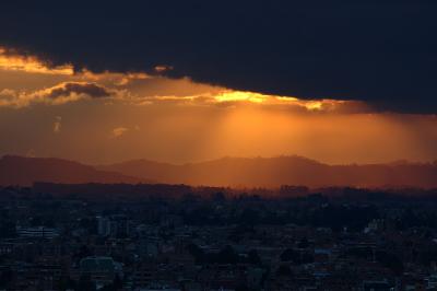 23 Red sunset in Bogota