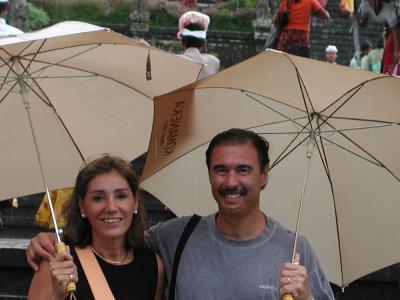 Turistas bajo la lluvia