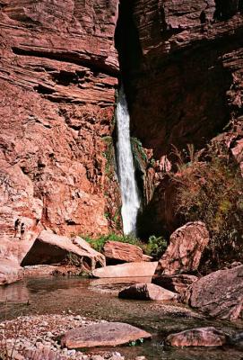 Deer Creek Falls, two photographers on the left, Kanab trip