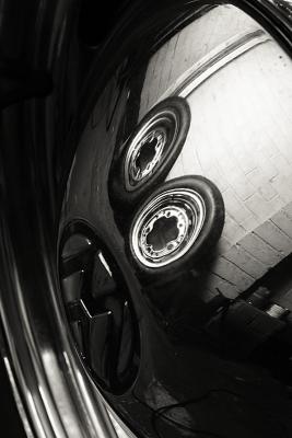 Sep 7: Hubcap reflects wheels