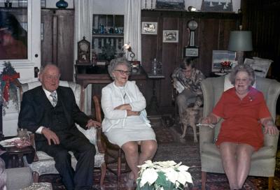 v3/02/82302/3/49389950.OllieIrma1m1.jpg