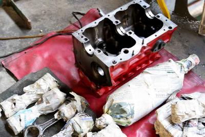 1300cc engine block and wrapped pistons
