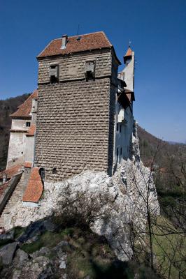 v3/03/391303/3/45885716.ph_8043_Bran_Facade.jpg