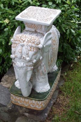 White Elephant, Right of Pair