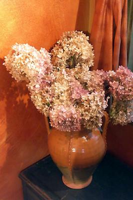 Gallery Ambience: Vase