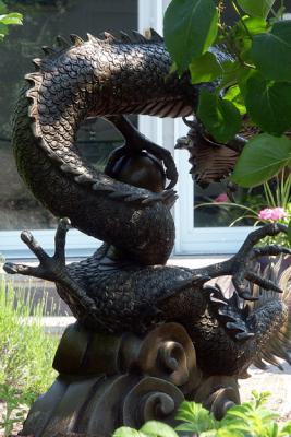 Bronze Dragon, Back View