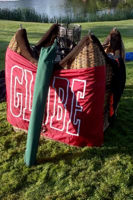 Globe, Basket