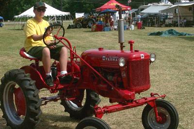 Cruising, Farmall Cub