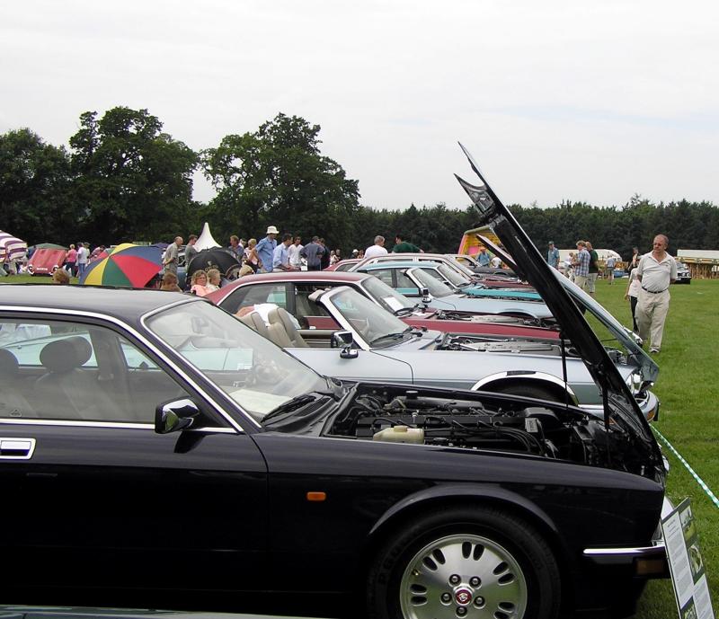 Bonnet Parade