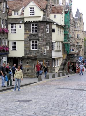 Edinburgh - Corner Building