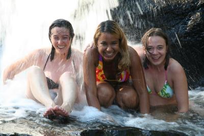 Marie-Claire, Rasha et Hlne