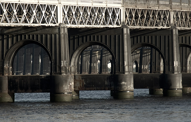 259 Tay Bridge.