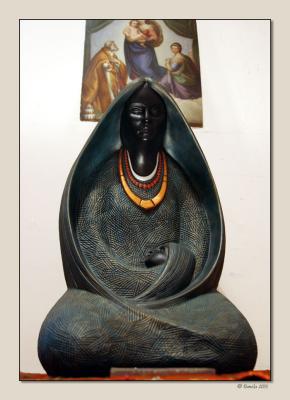 Madonna Negra Front View
