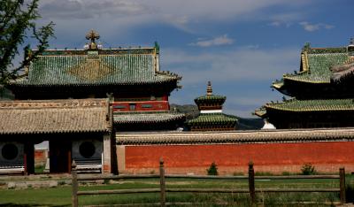 temple_of_108_stupas