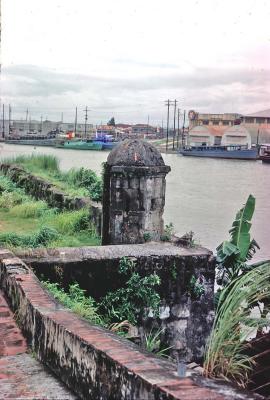 Outlook post along wall of Intramuros/Pasig River