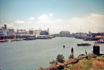 Pasig River, Post Office Bldg in background