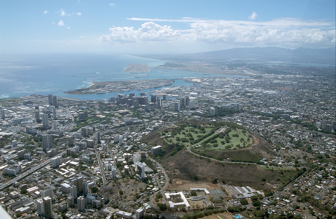 47C-25 Honolulu from Punch Bowl to the Airport