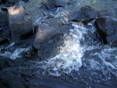 water rocks.JPG