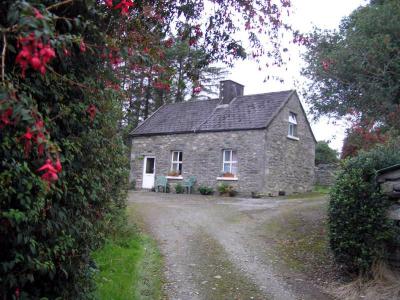 Cottage located between Moll's Gap & Sneem