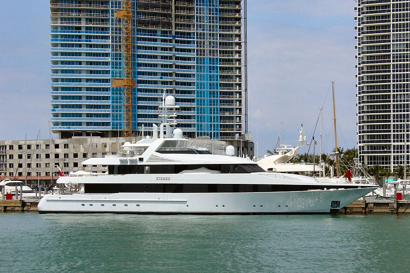 DSC01191 - The  yacht, KISSESIn Miami Harbour