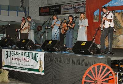 v3/06/371906/3/46382243.Bluegrass040.jpg