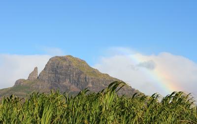 Mauritius - Mountain & Rainbow