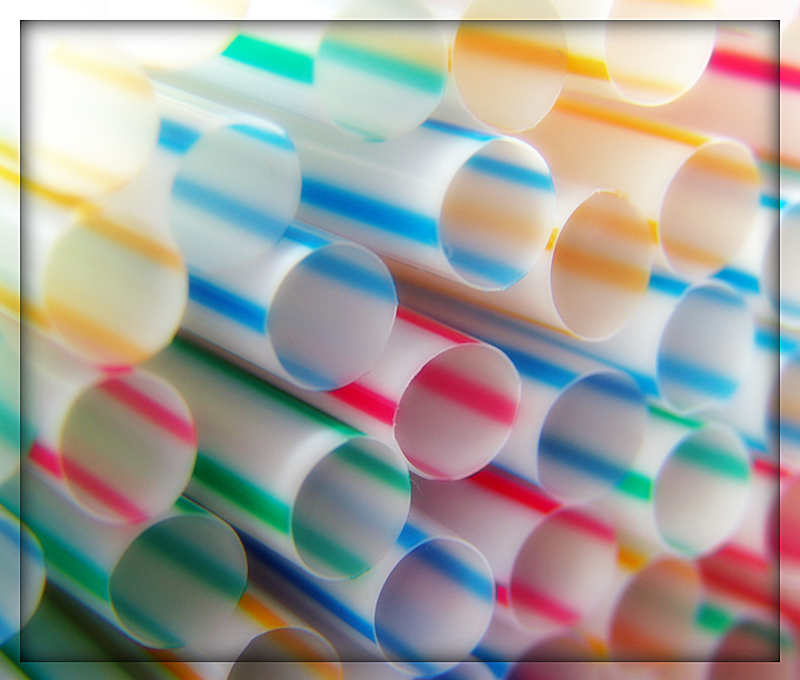 <b>1st Place (tie)</b><br>straws