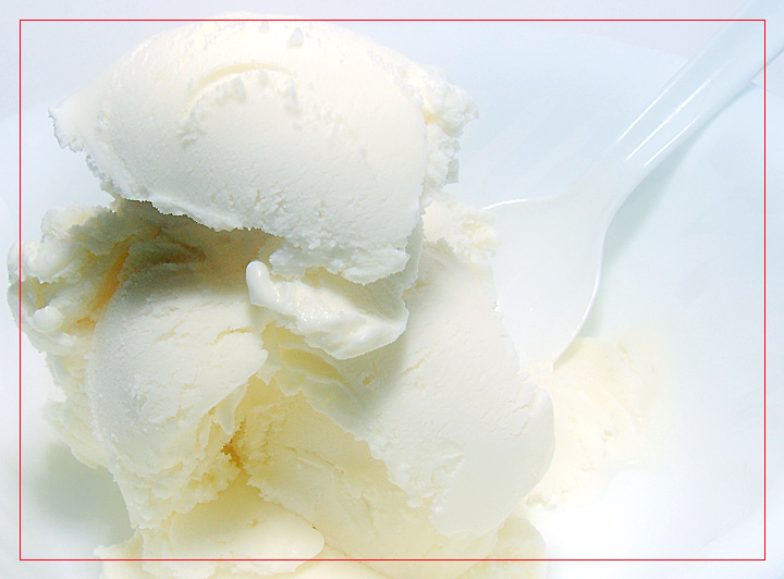 <b>5th Place</b><br>white bowl and spoon