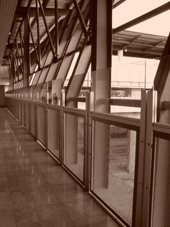 The line up of glass & steel by Tabrizi